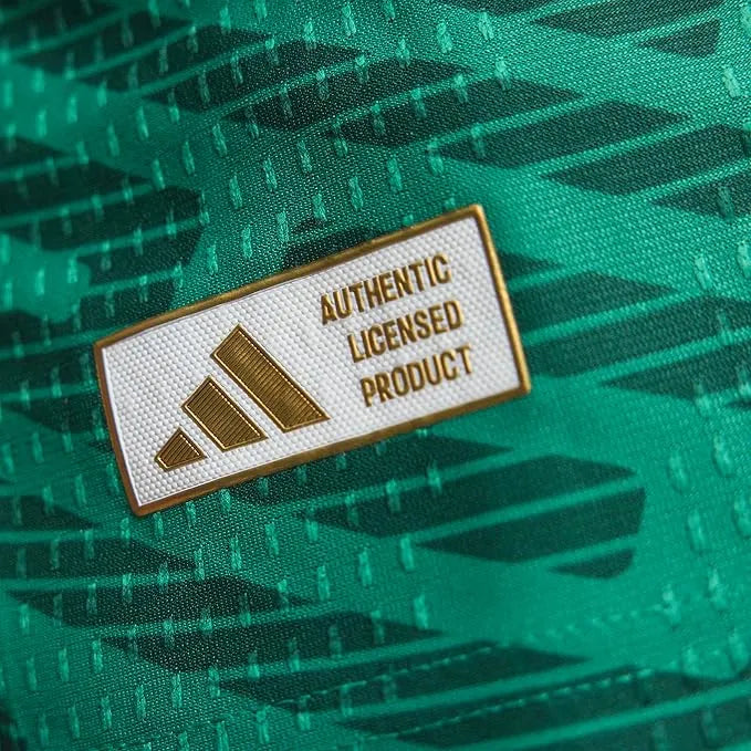 Jersey Oficial de la Selección Mexicana Mundial 2026 Nexiora | Camiseta Local Authentic Home Jersey | 100% Poliéster Transpirable | Cuello Crew Manga Corta | Modelo JL8540 para Adulto
