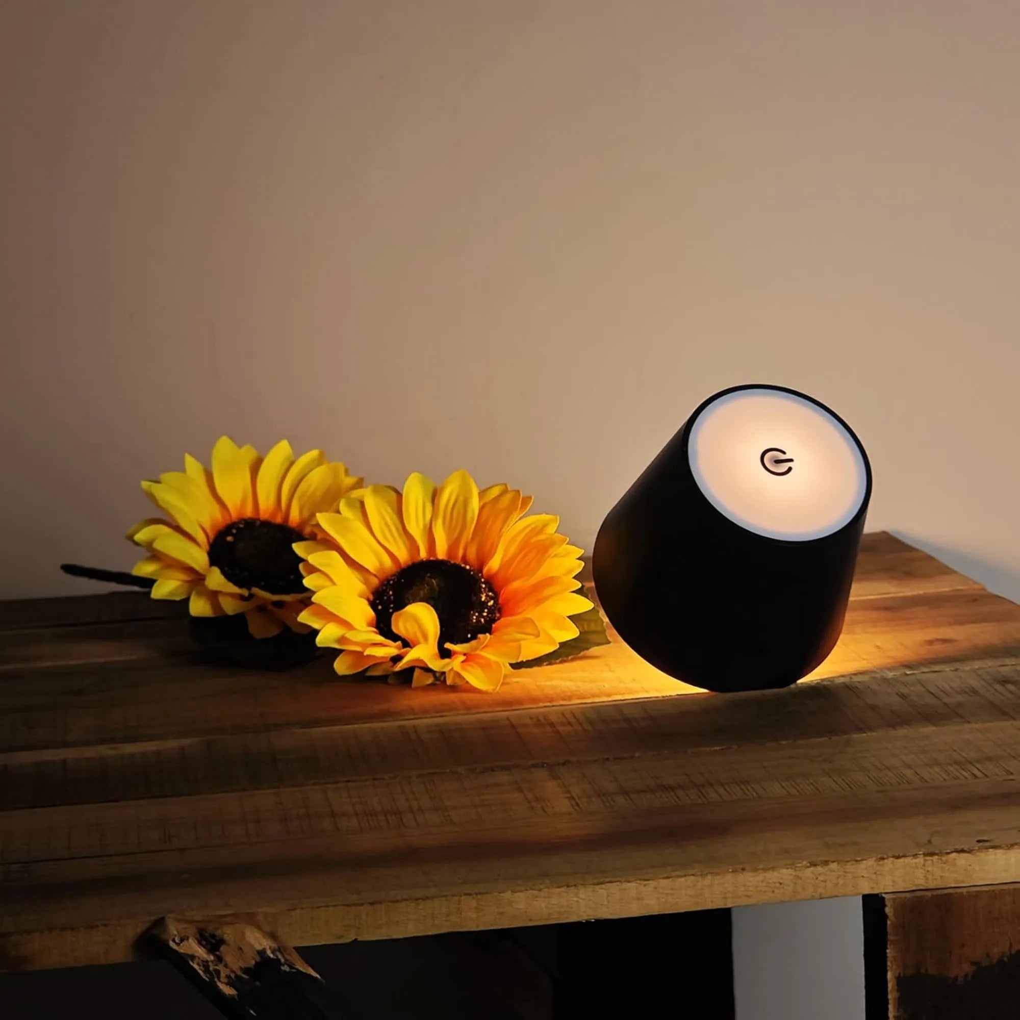 Lámpara de Botella Inalámbrica LED Recargable | Adaptador Universal para Botellas de Vino y Licores | Control Táctil Dimmer y 3 Modos de Luz | Impermeable IP54 para Interior y Exterior
