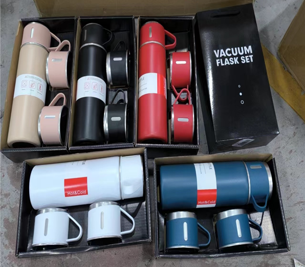 Set de Termo Vacuum 500ml con 3 Tazas | Acero Inoxidable, Térmico para Café y Té, Portátil